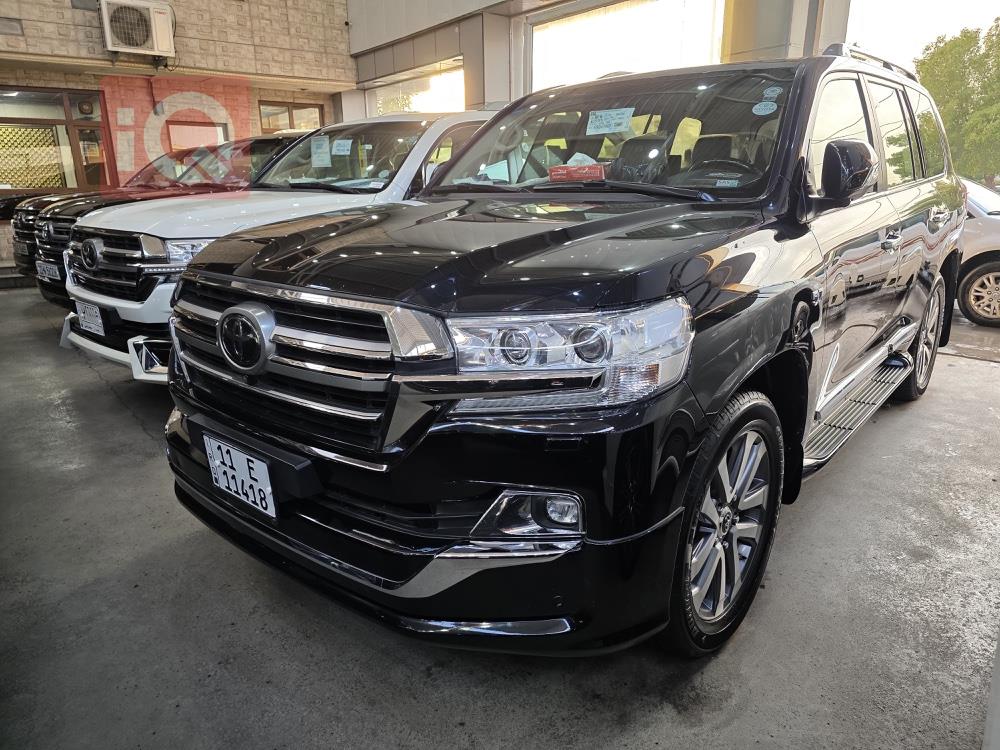 تۆیۆتا لاند کروزەر